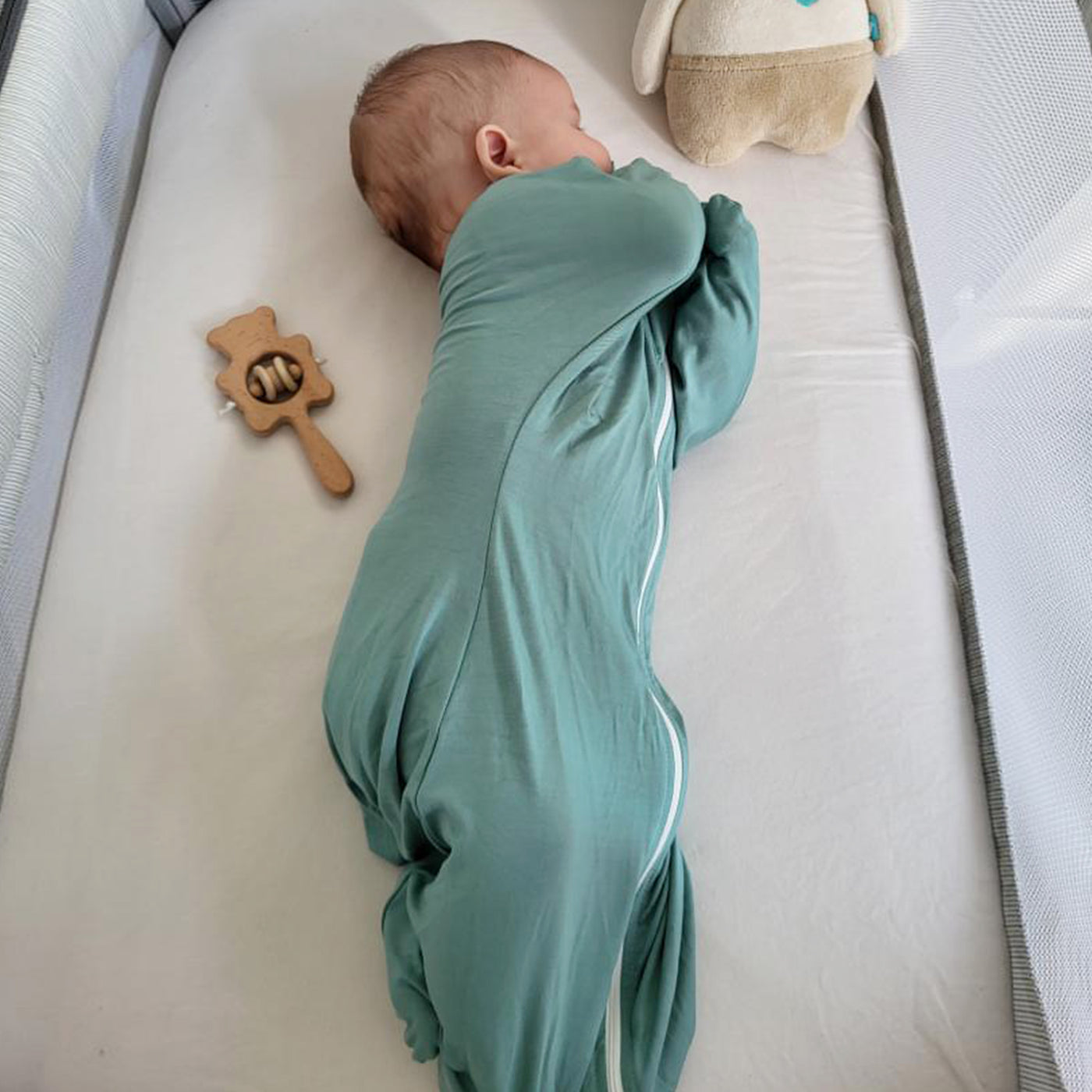 0.5 Tog Shark-Fin Transition Swaddle 95% Bamboo Fiber