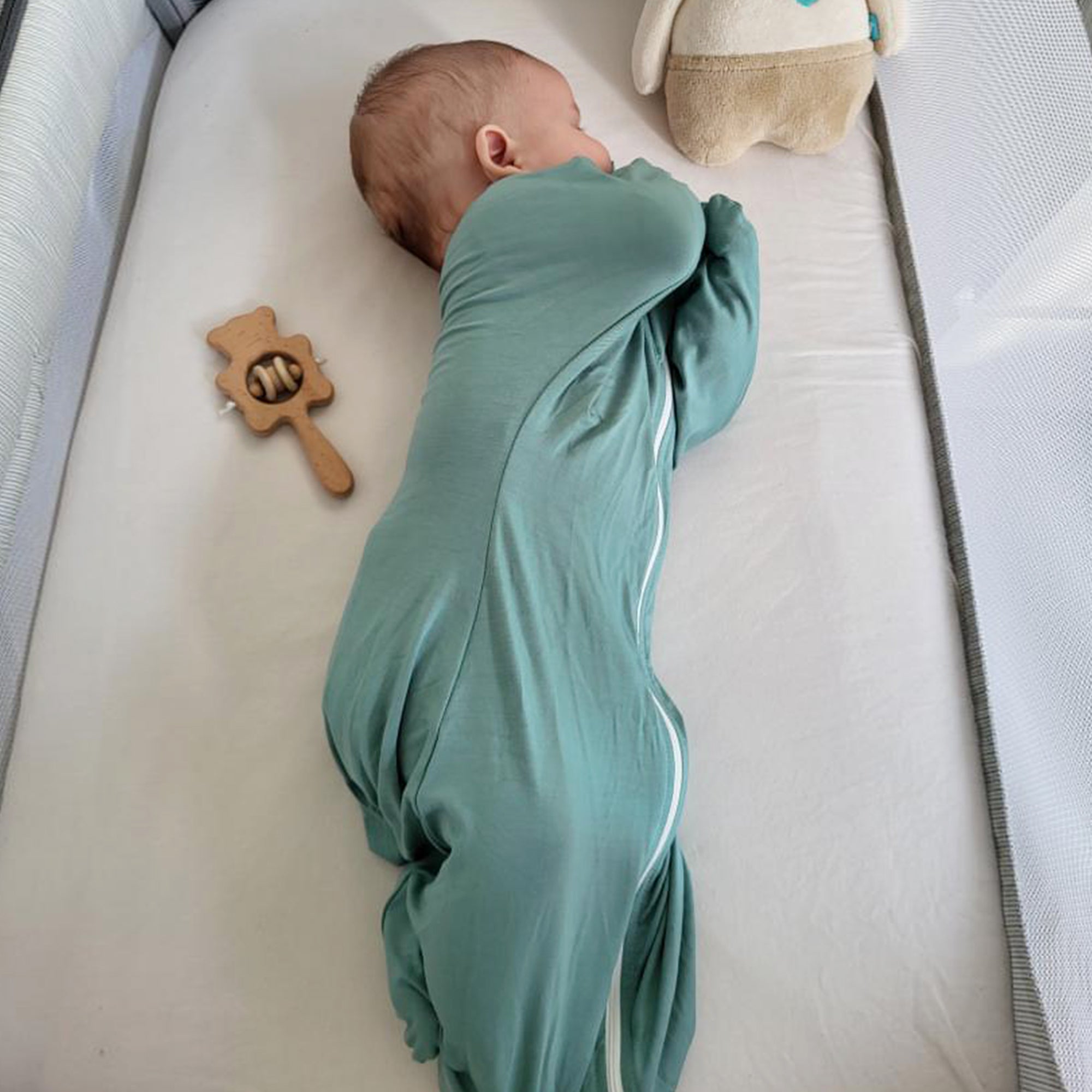 0.5 Tog Shark-Fin Transition Swaddle 95% Bamboo Fiber