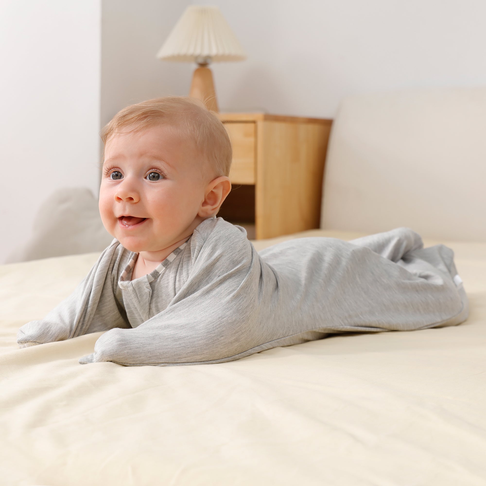 0.5 Tog Shark-Fin Transition Swaddle 95% Bamboo Fiber